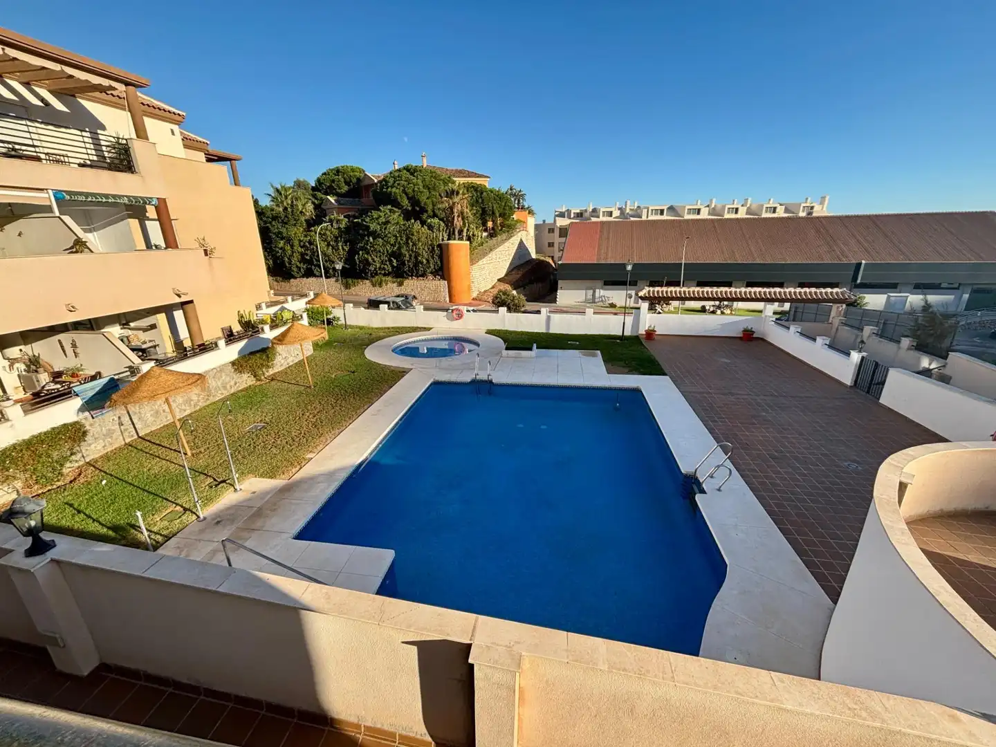 Swimming pool of Flat for sale in Benalmádena  with Air Conditioner, Private garden and Terrace
