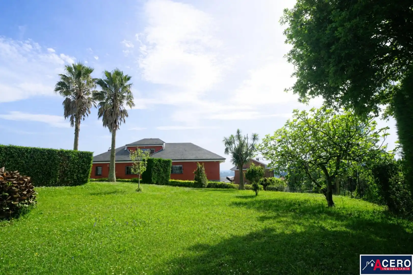Außenansicht von Haus oder Chalet zum Verkauf in Camargo mit Privatgarten, Parkett und Schwimmbad