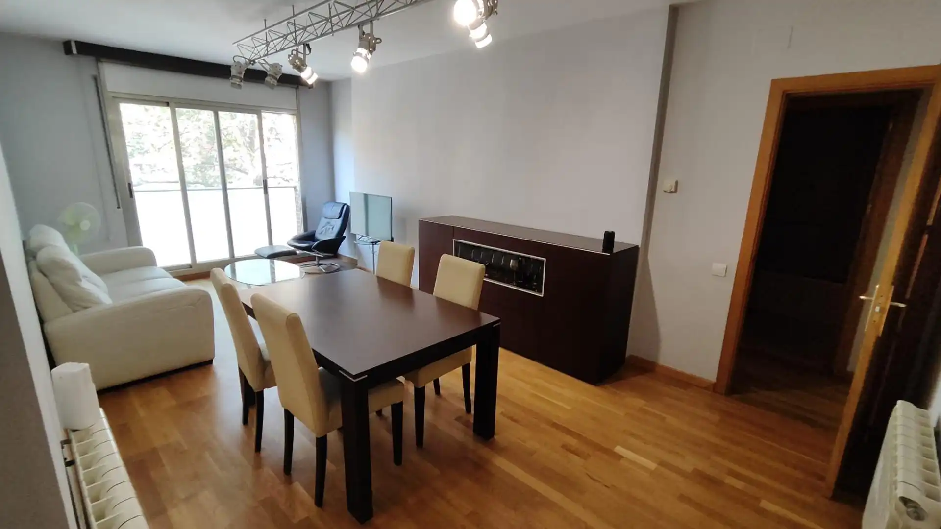 Comedor de Piso en venta en Sabadell con Calefacción y Trastero