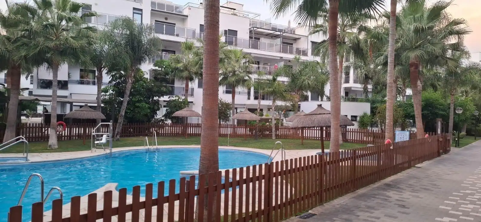 Exterior view of Flat for rent in Motril  with Air Conditioner, Heating and Terrace