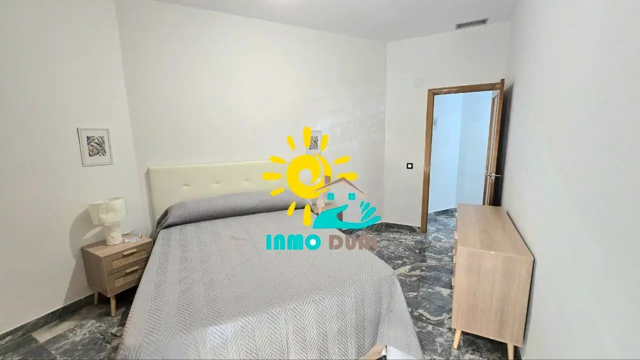 Dormitori de Apartament de lloguer en Badajoz amb Aire condicionat, Calefacció i Moblat