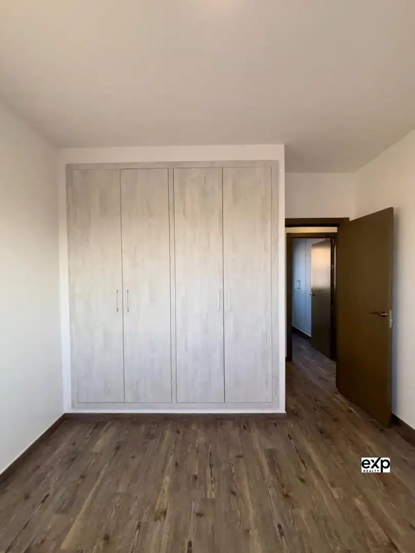 Dormitori de Casa o xalet en venda en Deltebre amb Calefacció, Terrassa i Balcó