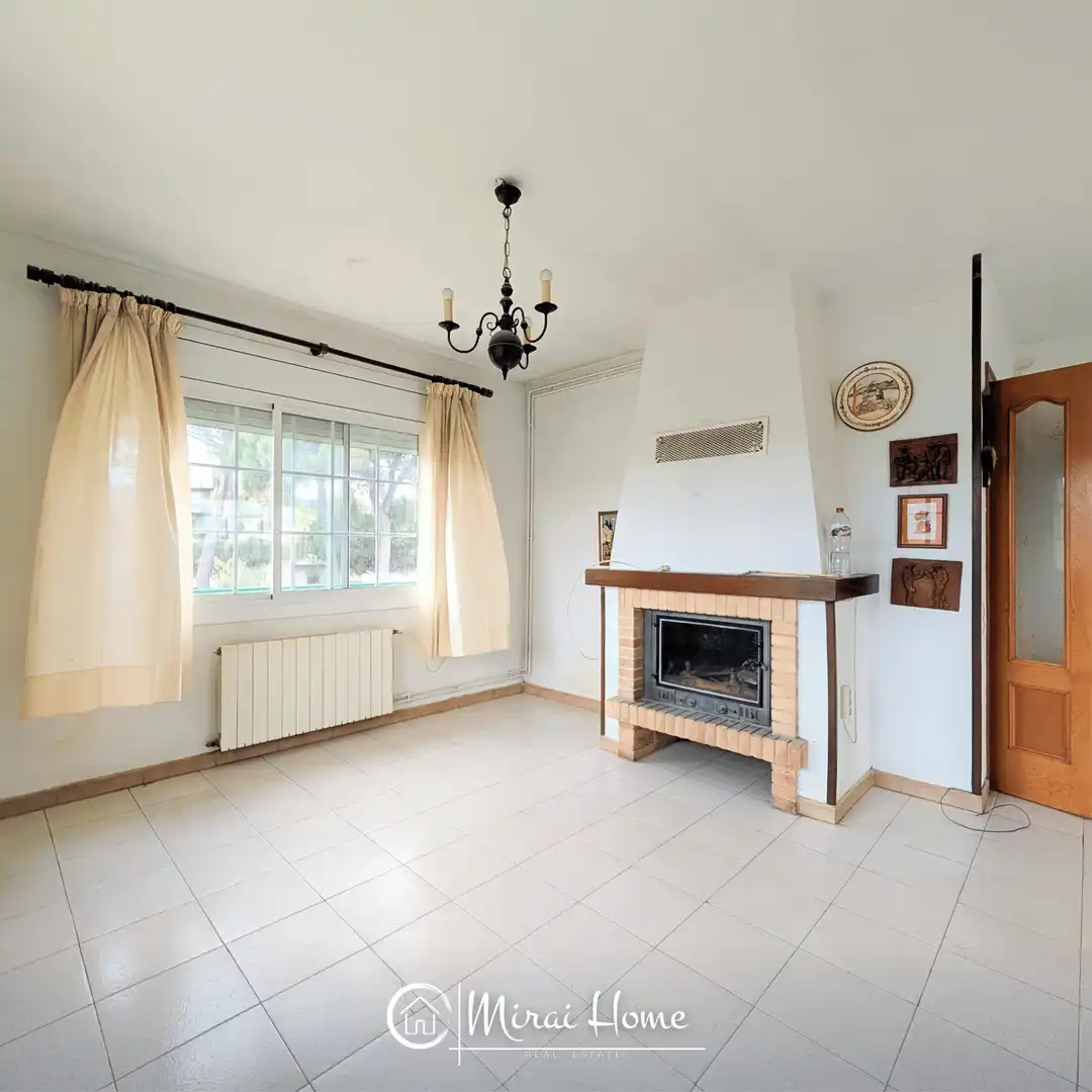 Wohnzimmer von Haus oder Chalet zum Verkauf in Bigues i Riells del Fai mit Heizung, Privatgarten und Balkon