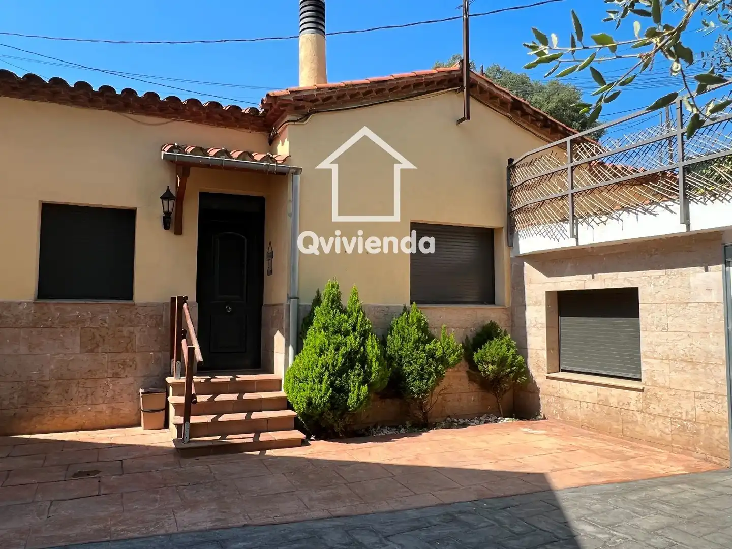 Außenansicht von Haus oder Chalet zum Verkauf in Lliçà de Vall mit Heizung, Privatgarten und Terrasse