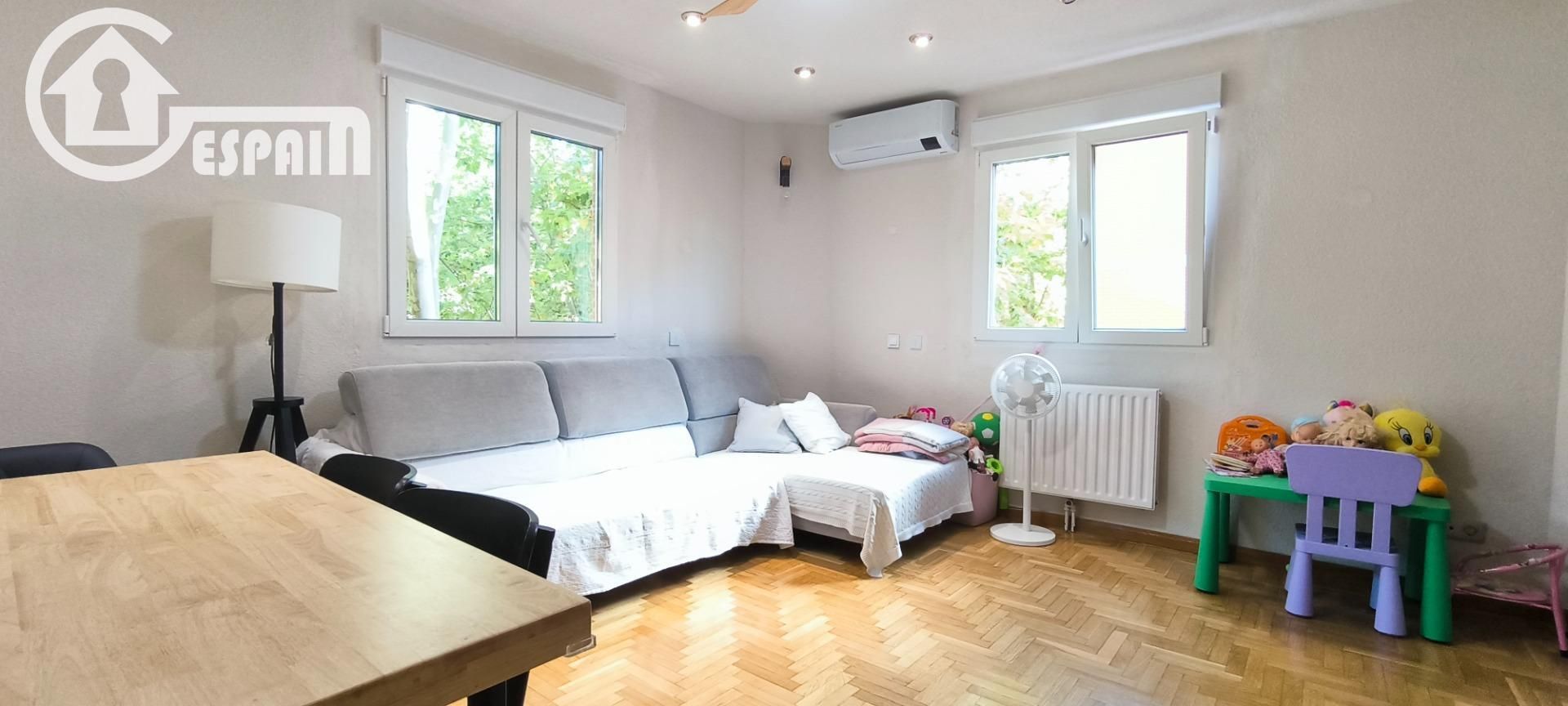 Bedroom of Flat for sale in  Madrid Capital  with Air Conditioner, Heating and Storage room