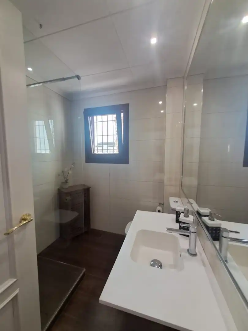 Badezimmer von Haus oder Chalet zur Miete in Mutxamel mit Klimaanlage, Terrasse und Schwimmbad