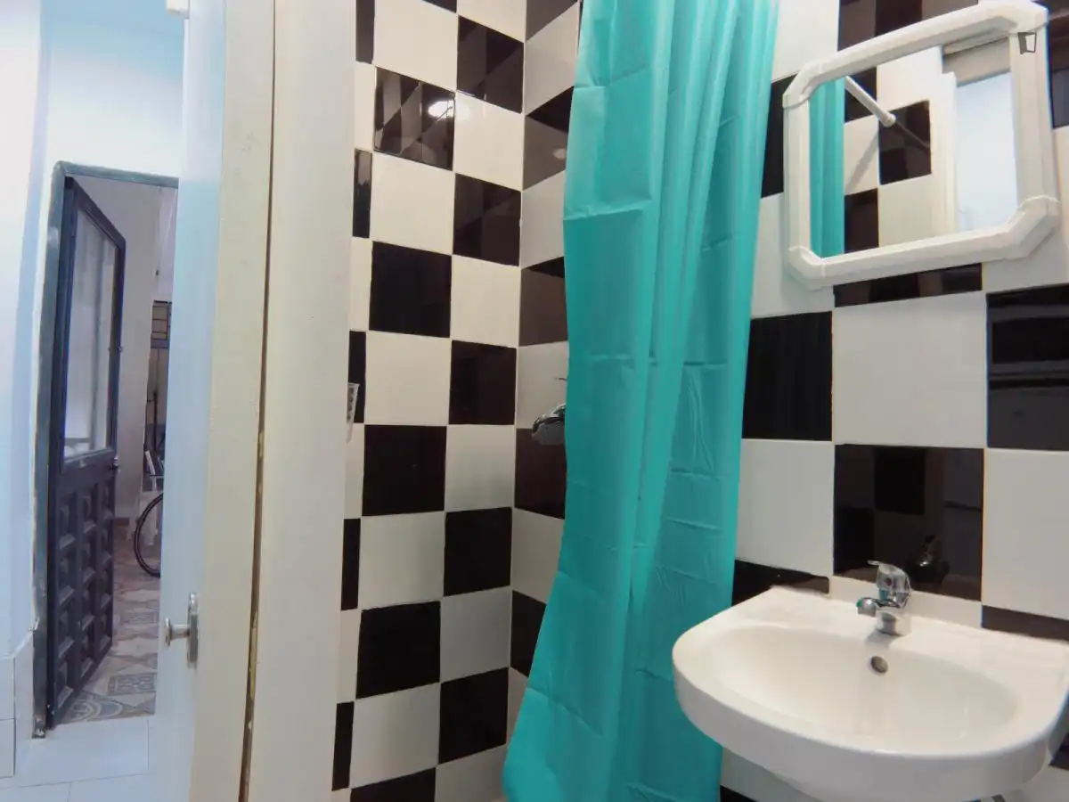 Study for rent in Puerta del Ángel