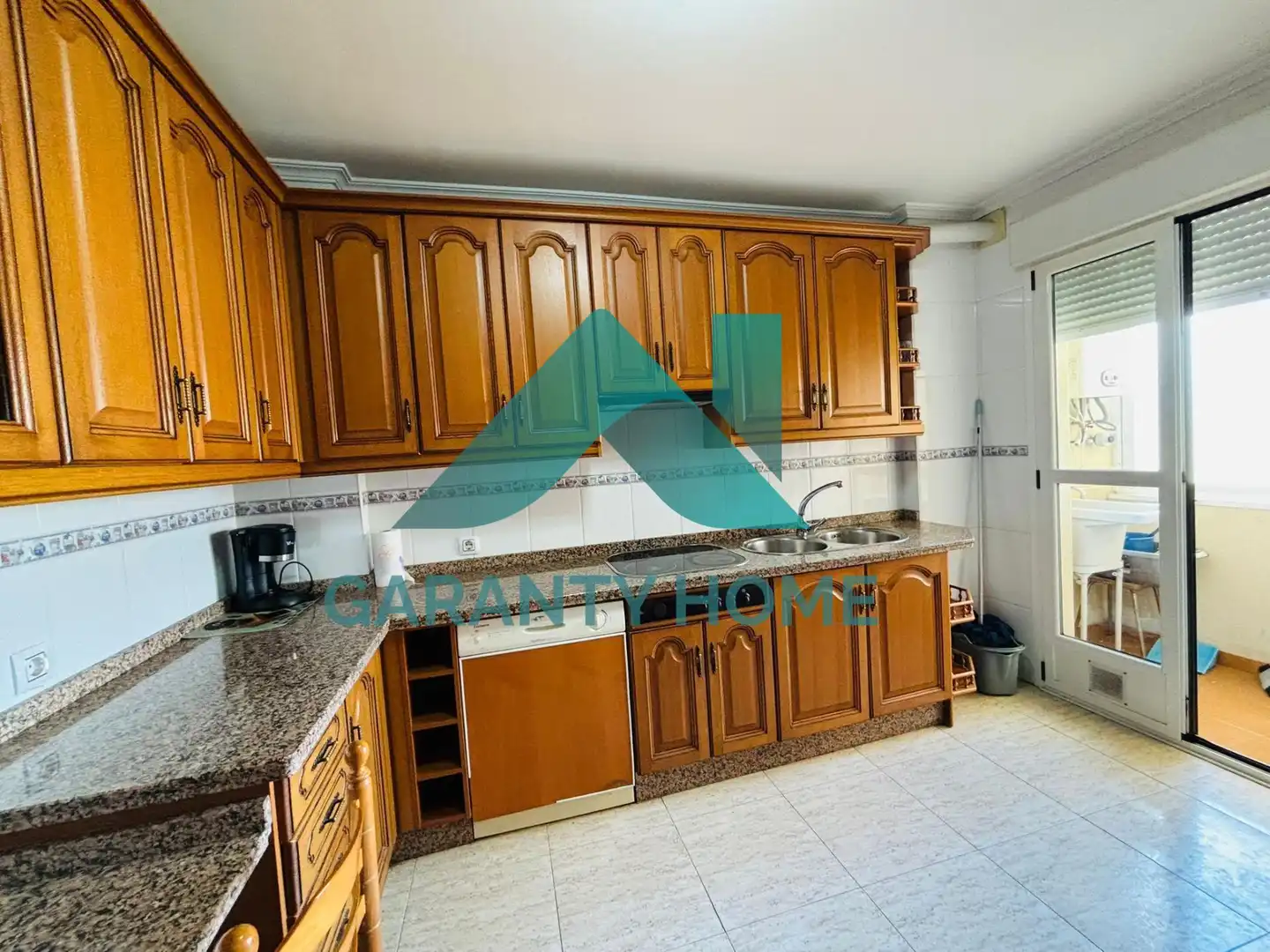 Kitchen of Flat for rent in Cáceres  with Air Conditioner, Heating and Terrace