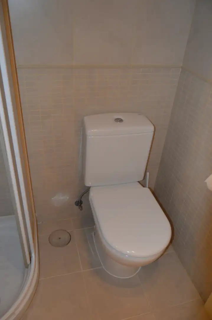 Badezimmer von Wohnung zur Miete in Madrid mit Klimaanlage, Heizung und Parkett