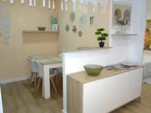 Comedor de Piso de alquiler en Gijón  con Calefacción, Parquet y Amueblado