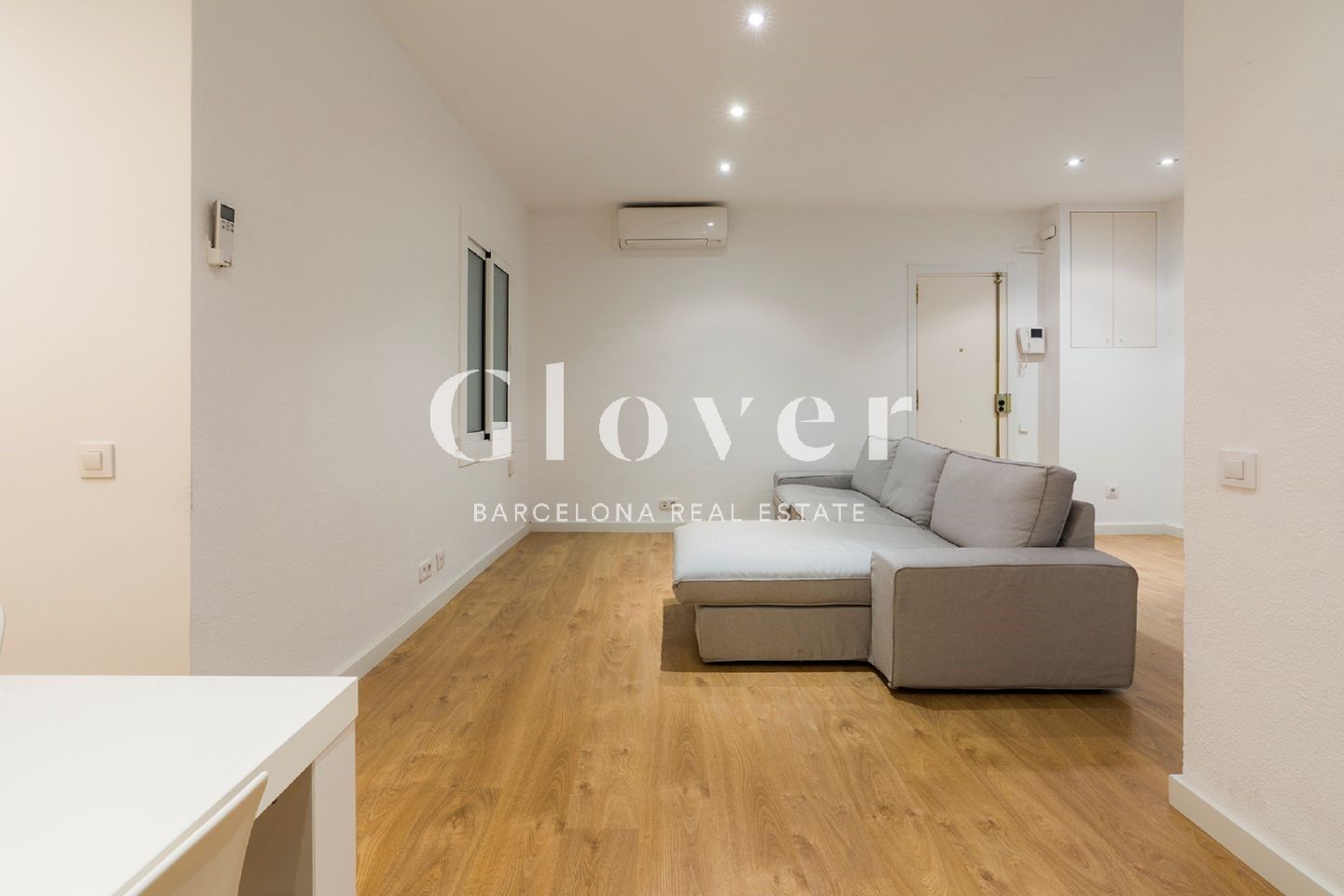 Living room of Office to rent in  Barcelona Capital  with Air Conditioner, Heating and Furnished