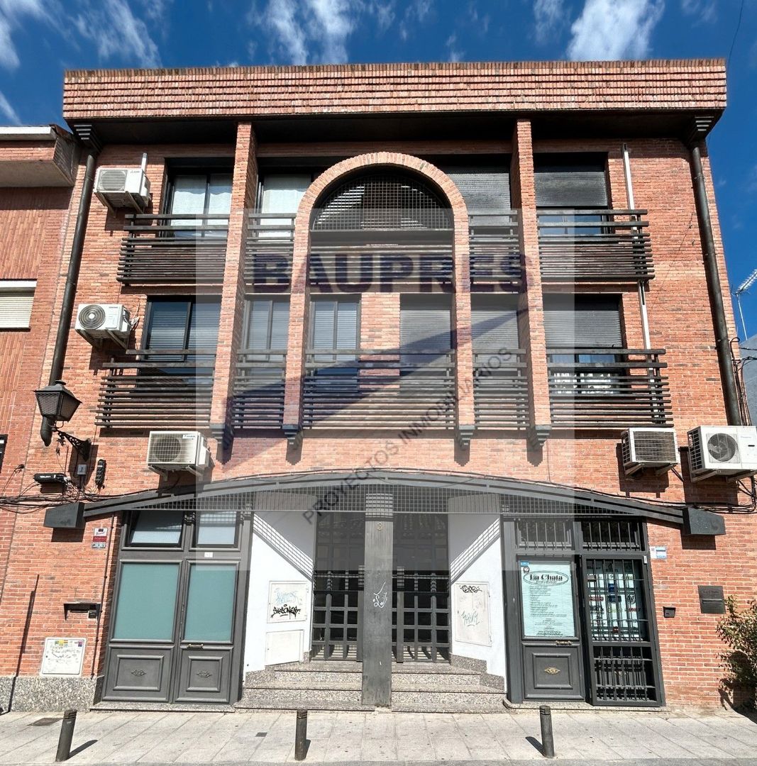 Exterior view of Premises for sale in  Madrid Capital  with Air Conditioner and Internet