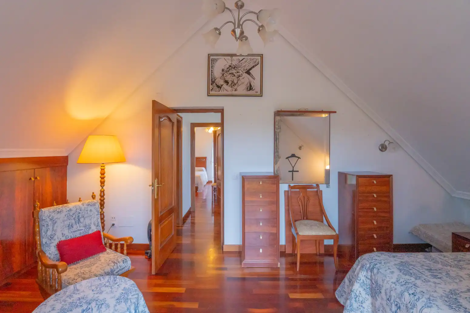 Bedroom of Houses for sale in Cueto