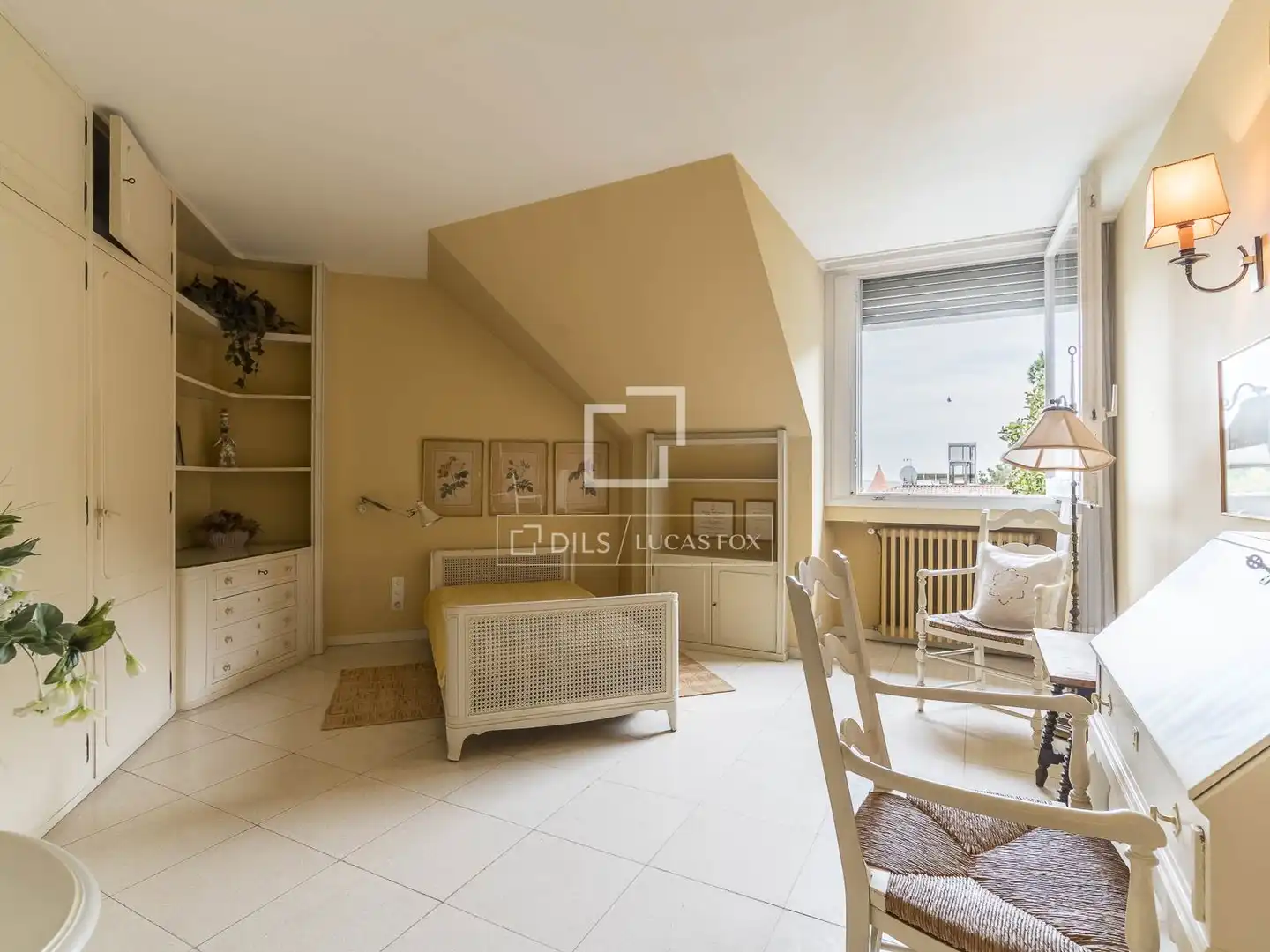 Sala de estar de Casa o chalet en venta en Barcelona con Calefacción, Jardín privado y Trastero