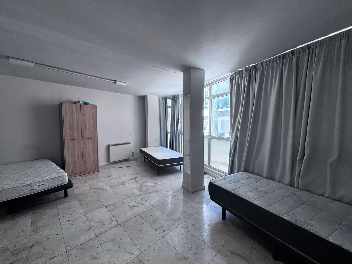 Schlafzimmer von Gebäude zum Verkauf in Burgos