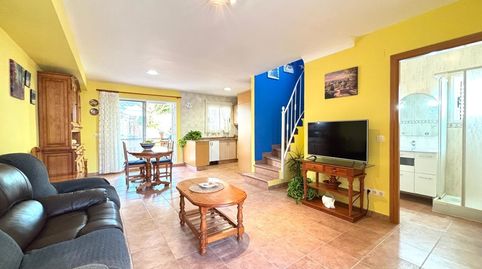 Foto 2 de Casa adosada en venda a Genoves, Corinto - Almarda, Sagunto / Sagunt