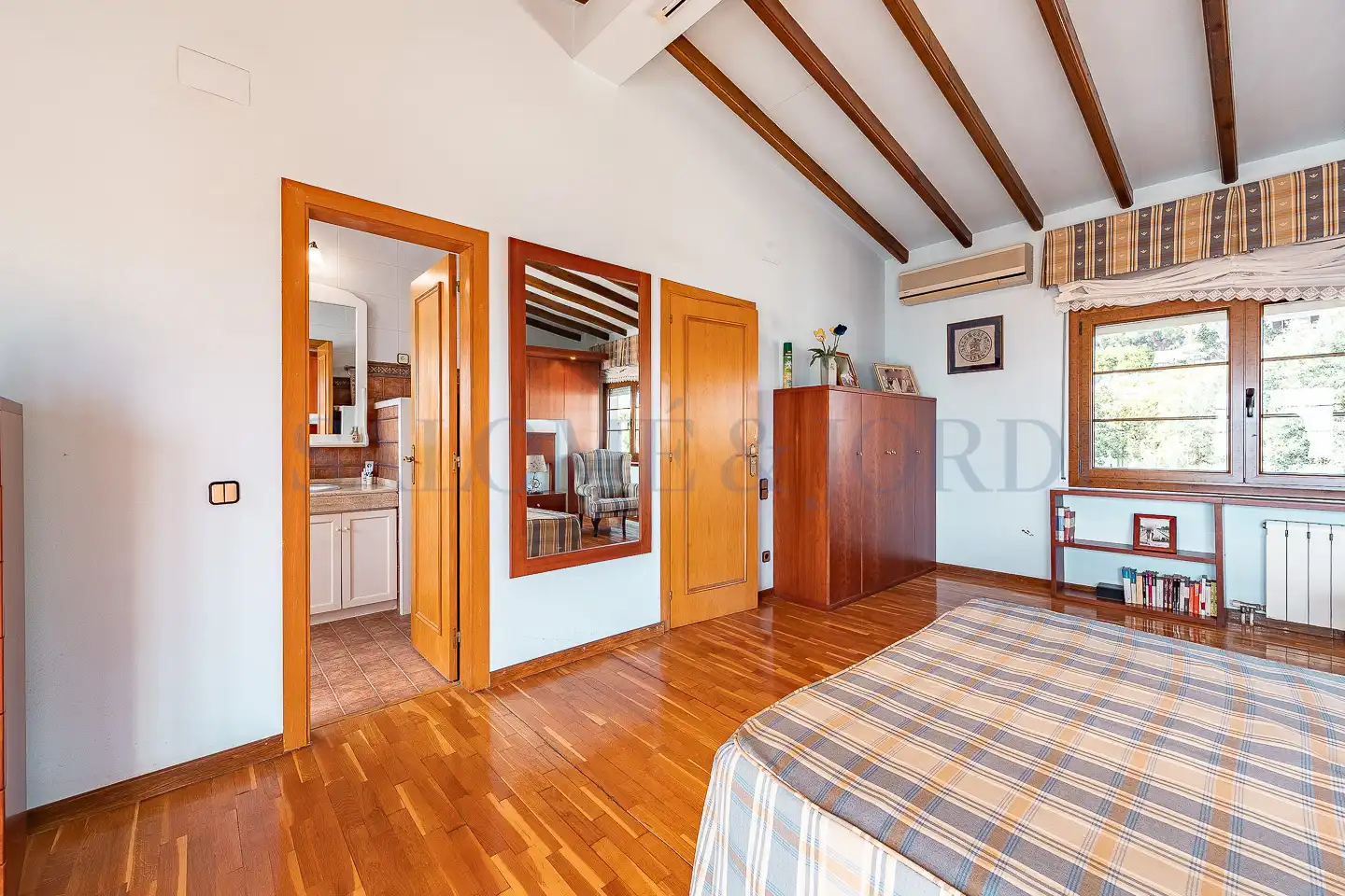 Schlafzimmer von Einfamilien-Reihenhaus zum Verkauf in Sant Andreu de Llavaneres mit Heizung, Privatgarten und Parkett