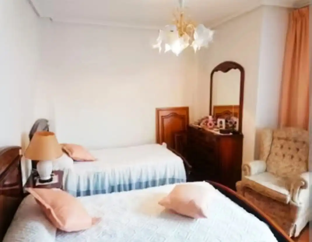 Habitación de Casa o chalet en venta en Tubilla del Agua con Calefacción, Jardín privado y Parquet