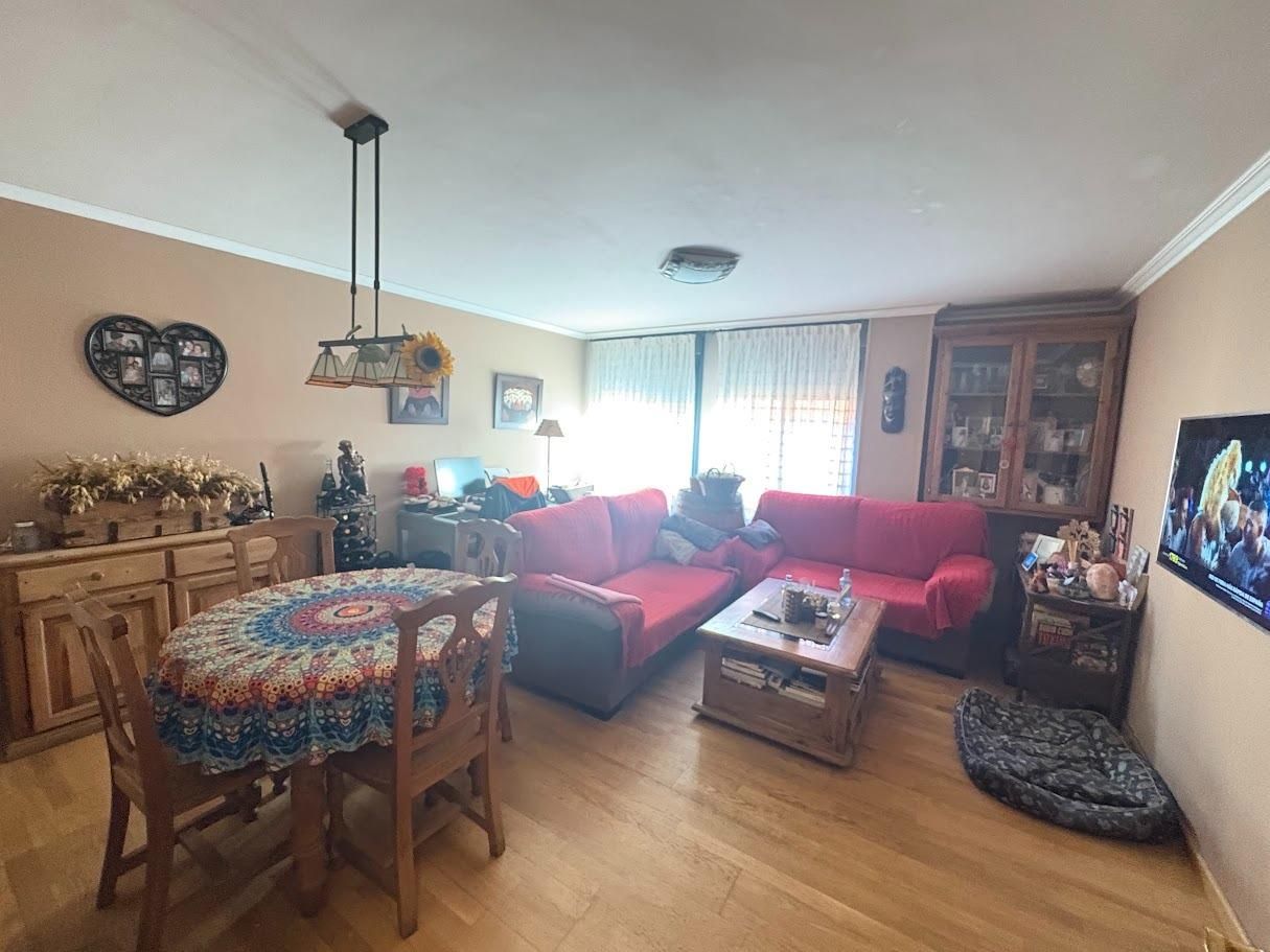 Living room of Flat for sale in Fuensaldaña  with Heating