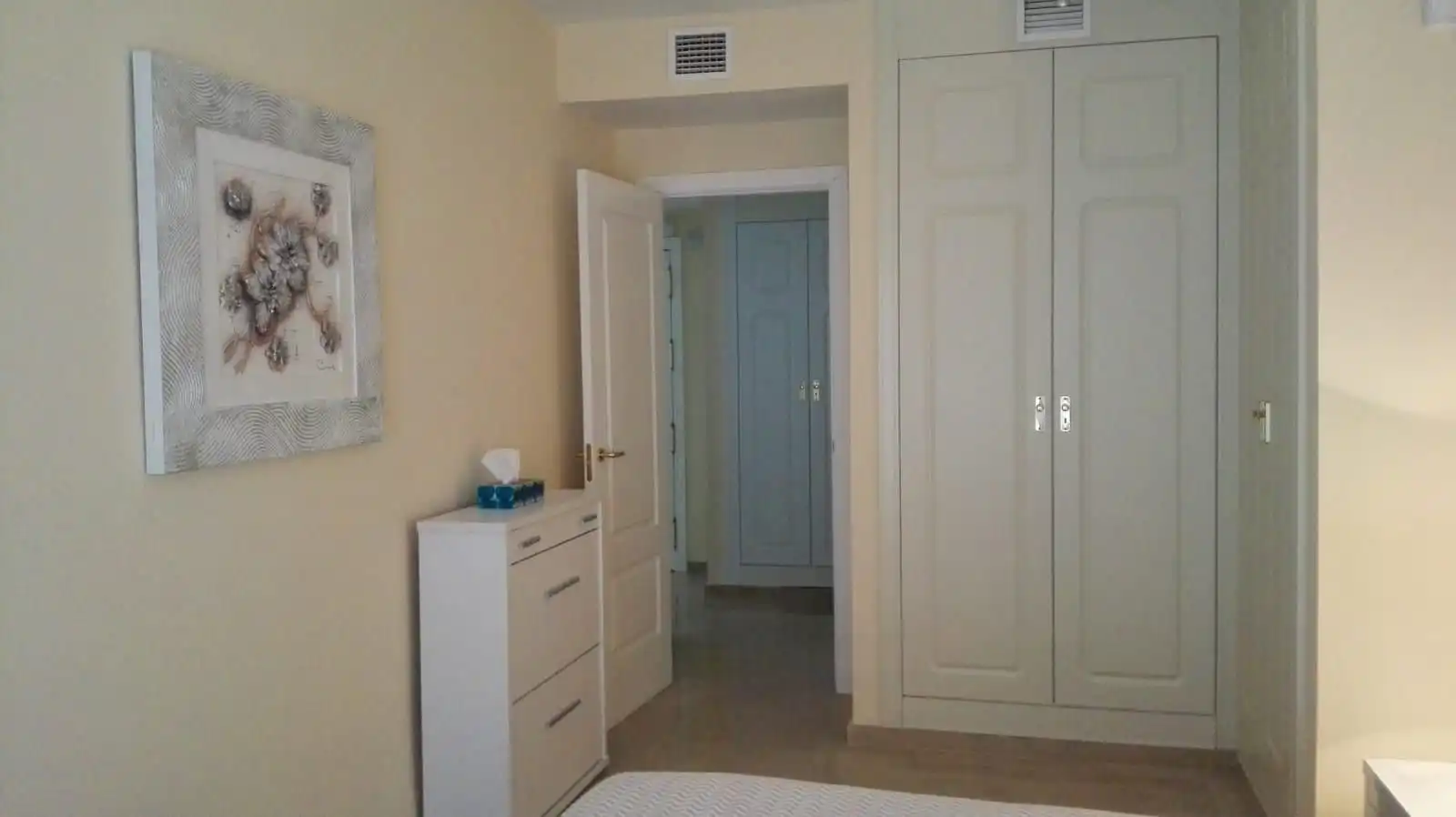 Dormitori de Apartament en venda en Manilva amb Aire condicionat, Terrassa i Moblat