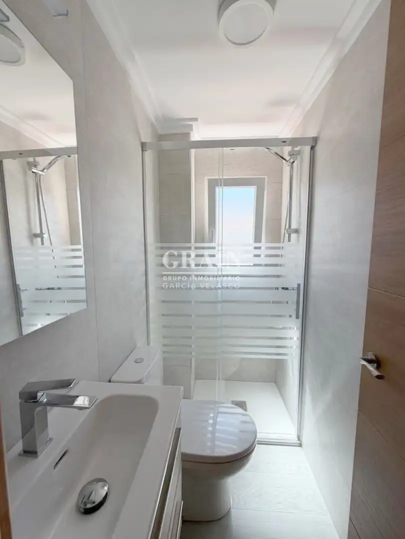 Bany de Apartament en venda en Albacete amb Aire condicionat