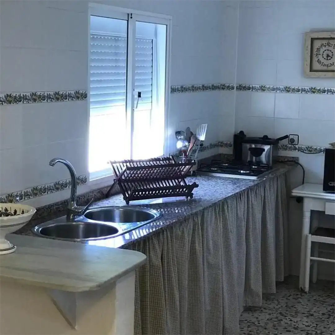 Cuina de Finca rústica en venda en Lebrija amb Aire condicionat, Jardí privat i Traster