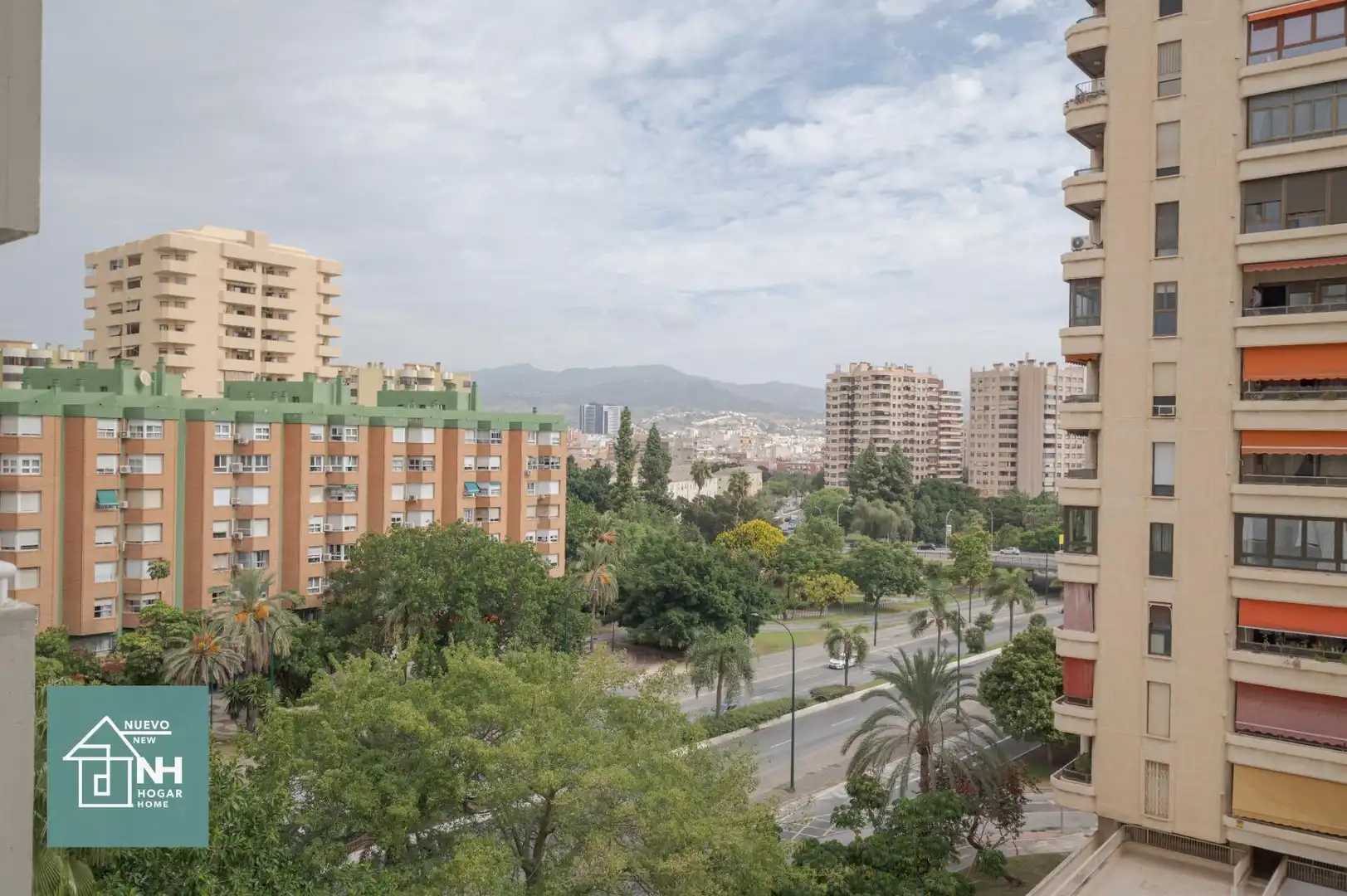 Vista exterior de Pis en venda en Málaga amb Aire condicionat i Balcó