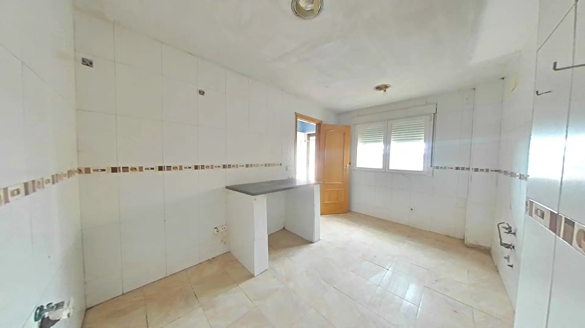Casa adosada en venta en Hormigos