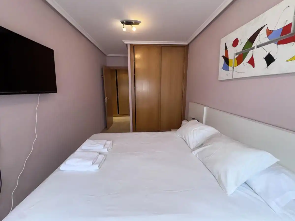 Habitación de Apartamento en venta en Llanes con Calefacción, Terraza y Trastero