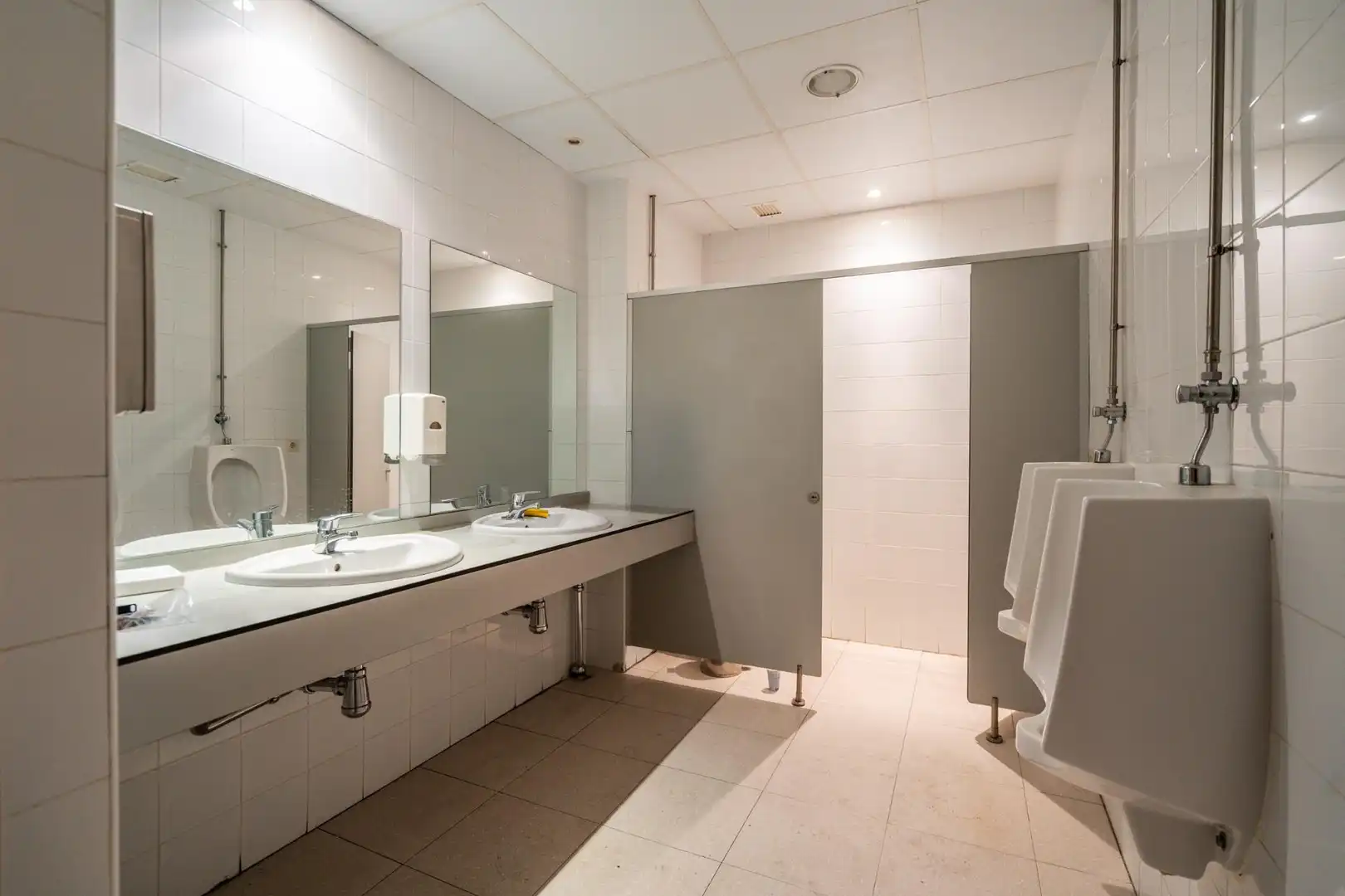 Baño de Nave industrial en venta en Añover de Tajo