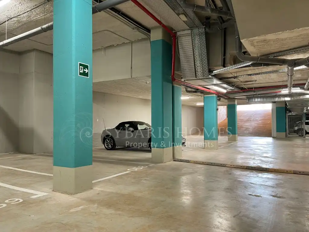 Parking of Attic for sale in Jávea / Xàbia  with Air Conditioner, Swimming Pool and Oven