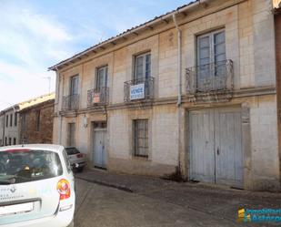 Exterior view of House or chalet for sale in Val de San Lorenzo