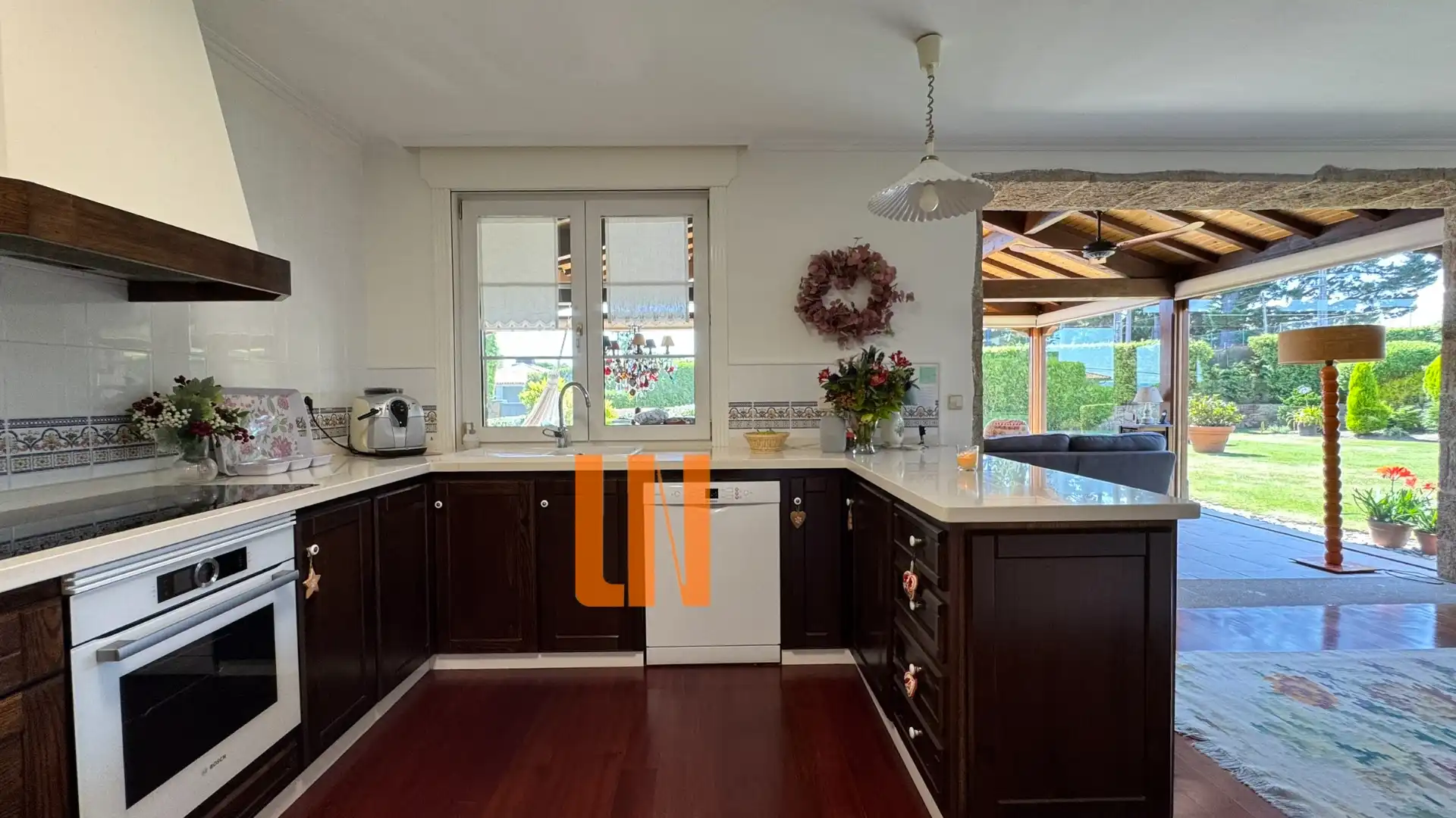 Cocina de Casa o chalet en venta en Culleredo con Calefacción, Jardín privado y Parquet