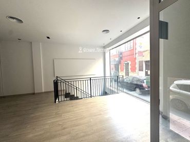 Business premises to rent in Daoiz