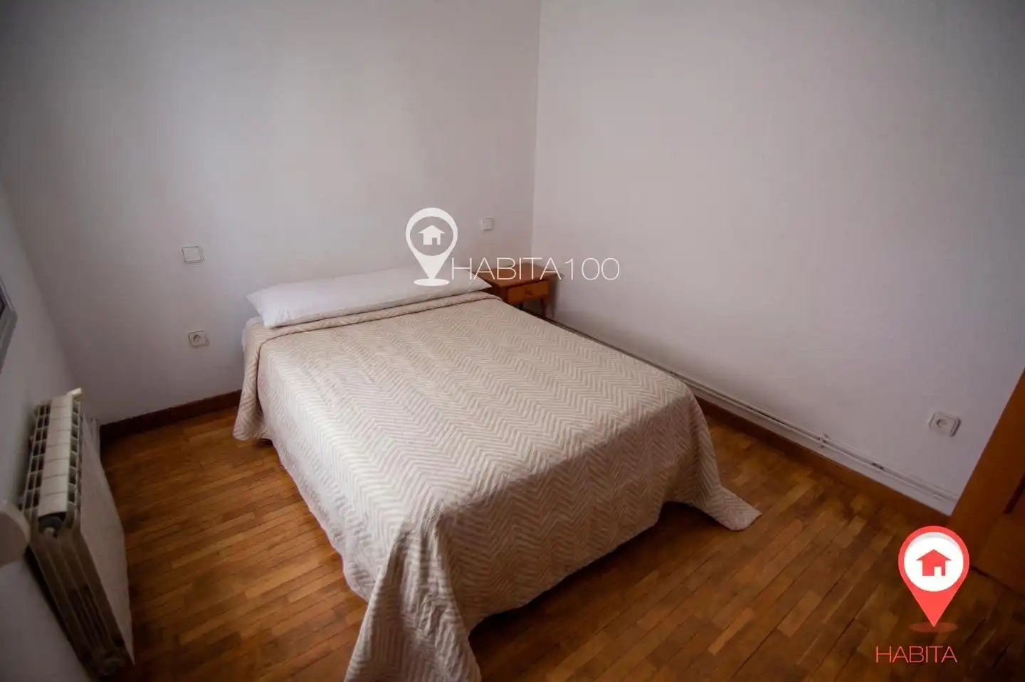 Habitación de Piso en venta en Cuenca con Calefacción, Terraza y Trastero