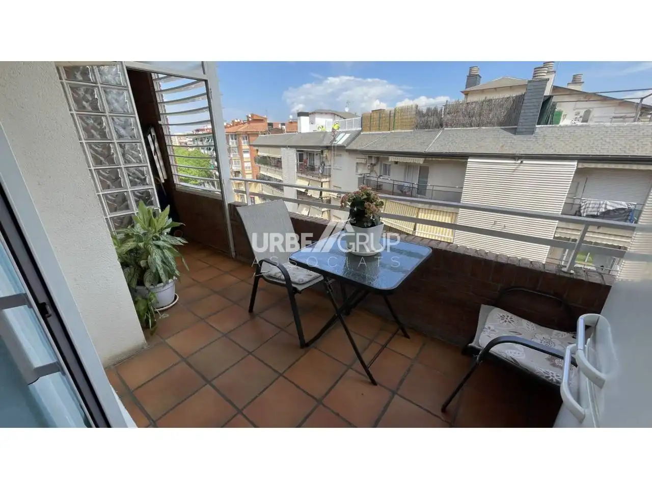 Terraza de Piso en venta en Sant Andreu de la Barca con Calefacción, Terraza y Trastero