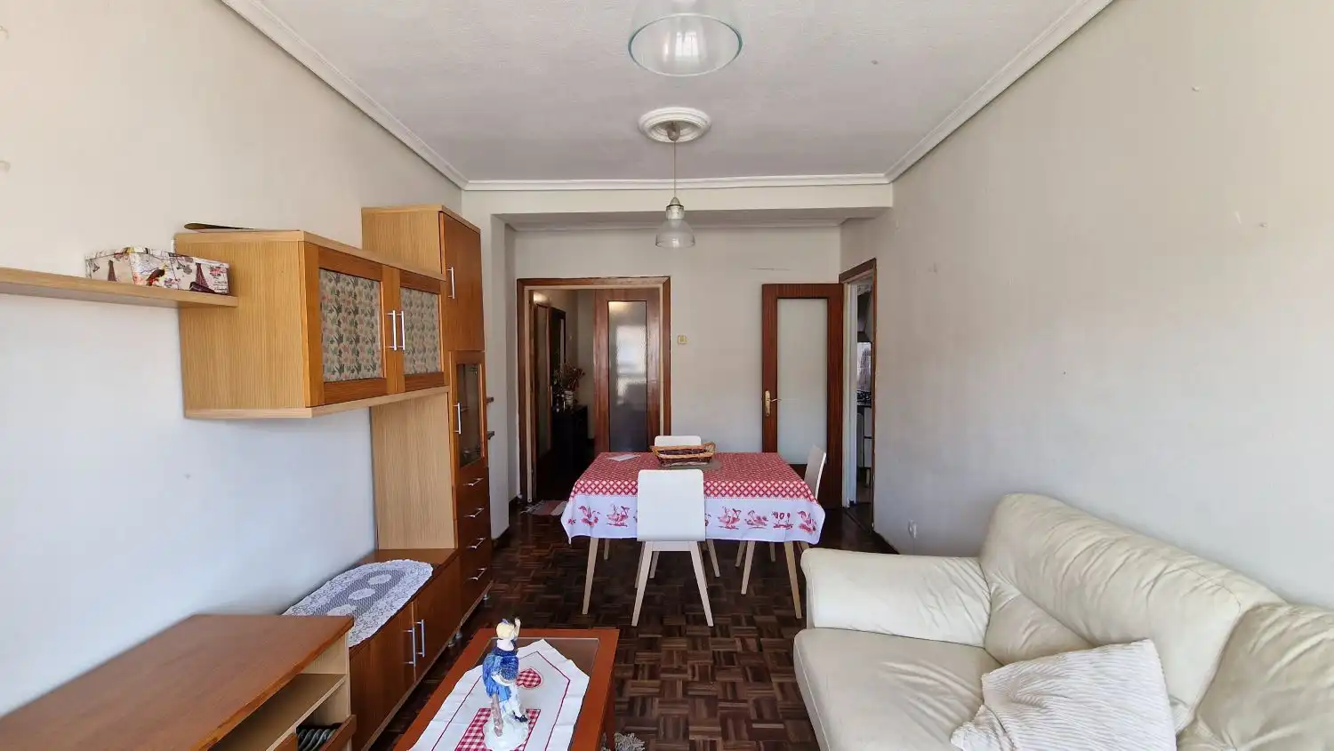 Sala de estar de Piso en venta en Torrelavega  con Calefacción y Balcón
