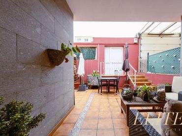 Maison avec balcon à vendre à Calle PINTOR FELO MONZON