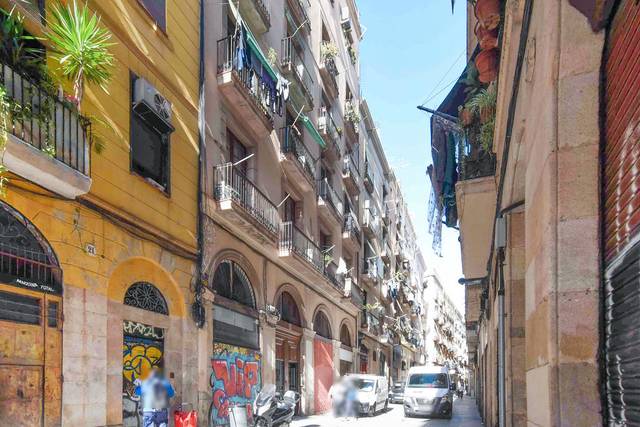 Piso en Venta en C/ Lluna en El Raval