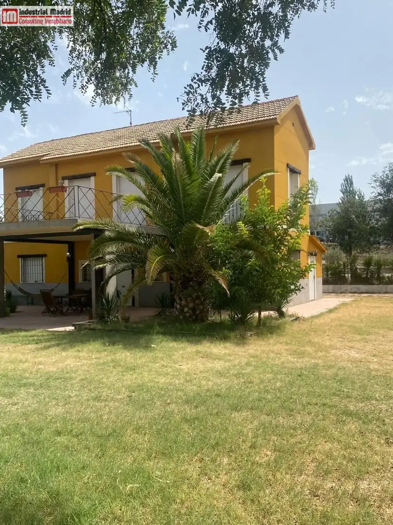 Jardín de Terreno industrial en venta en Aranjuez