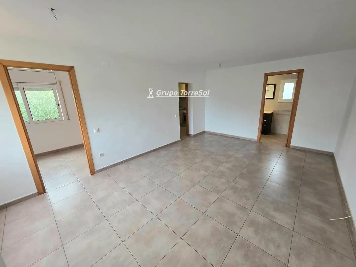 Casa aparellada amb jardí en venda a Figuera, imagen 6