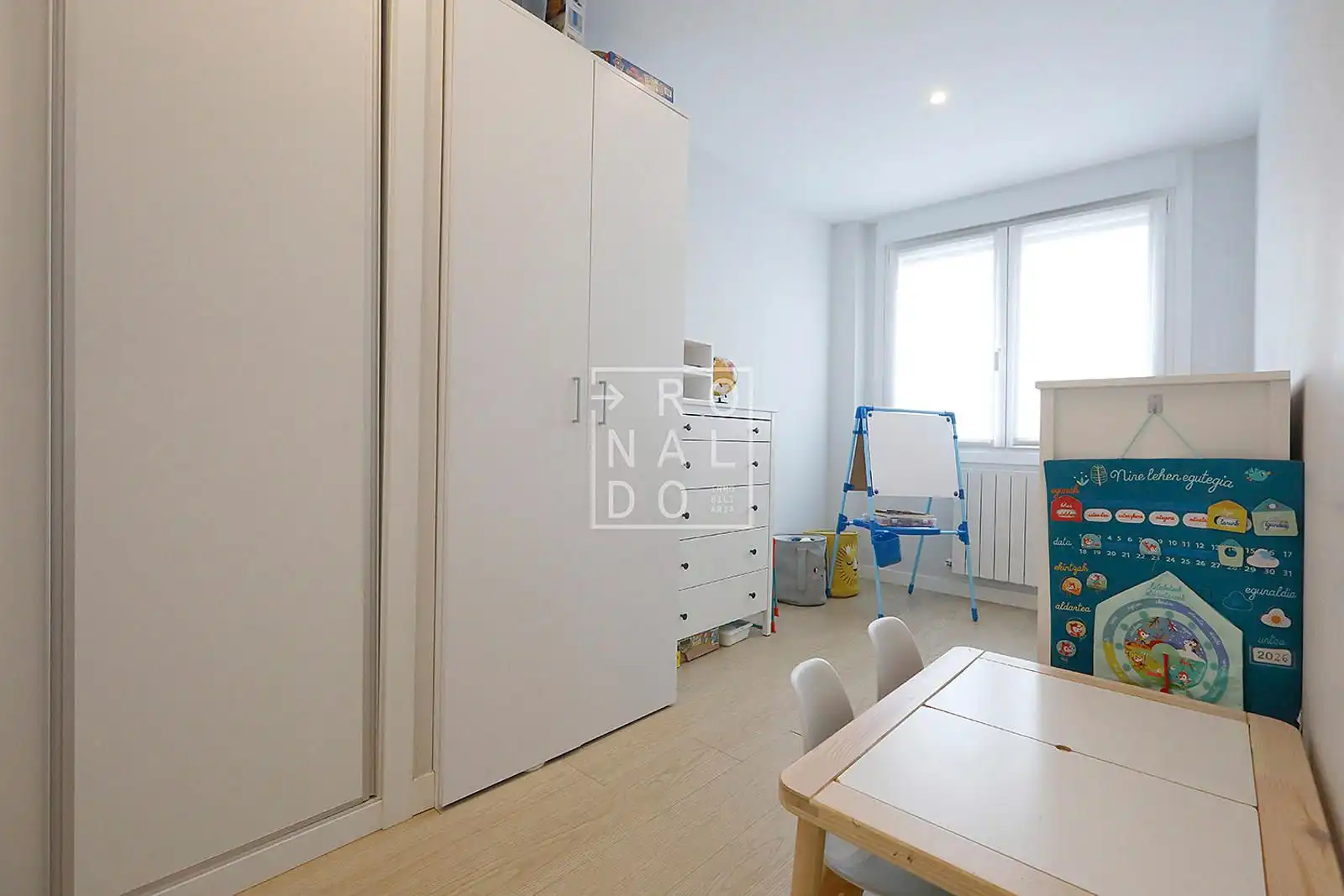 Flat for sale in IPARRALDE, Centro - Mendibil - Santiago