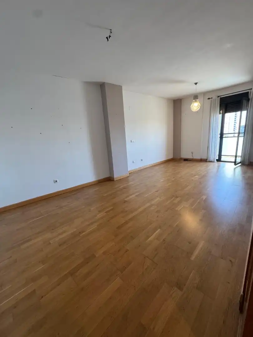 Sala de estar de Piso en venta en Torrent con Aire acondicionado, Parquet y Trastero