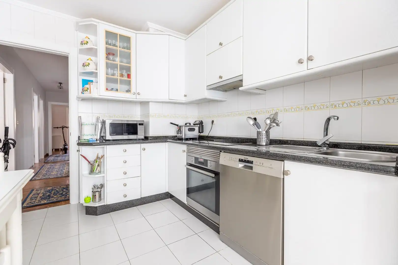 Kitchen of Flat for sale in Oleiros  with Storage room