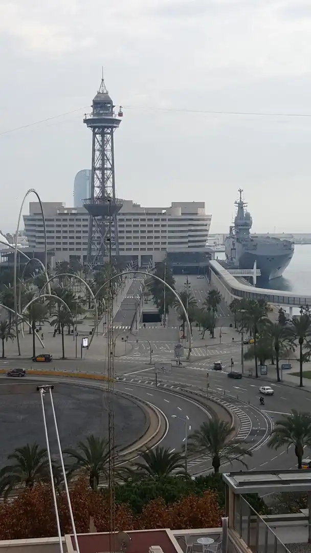 Vista exterior de Àtic en venda en Barcelona amb Aire condicionat, Calefacció i Alarma