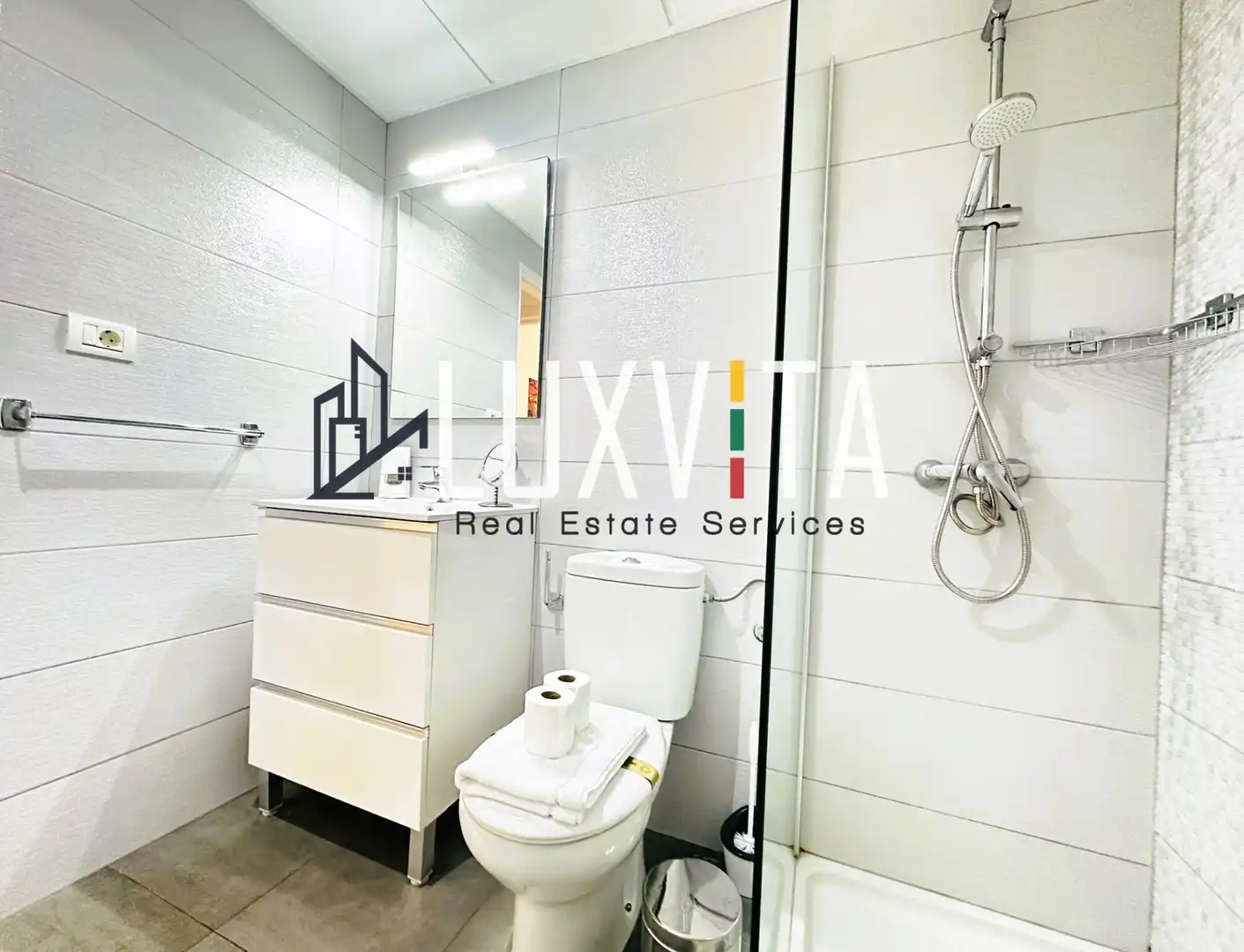 Bany de Apartament en venda en Arona amb Jardí privat, Terrassa i Moblat
