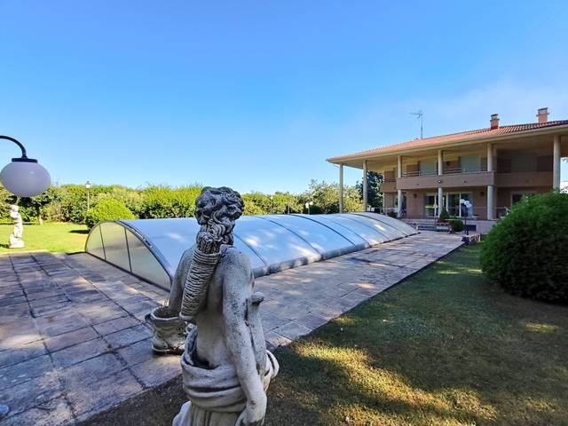 Casa-chalet en Venta en Cardeñajimeno