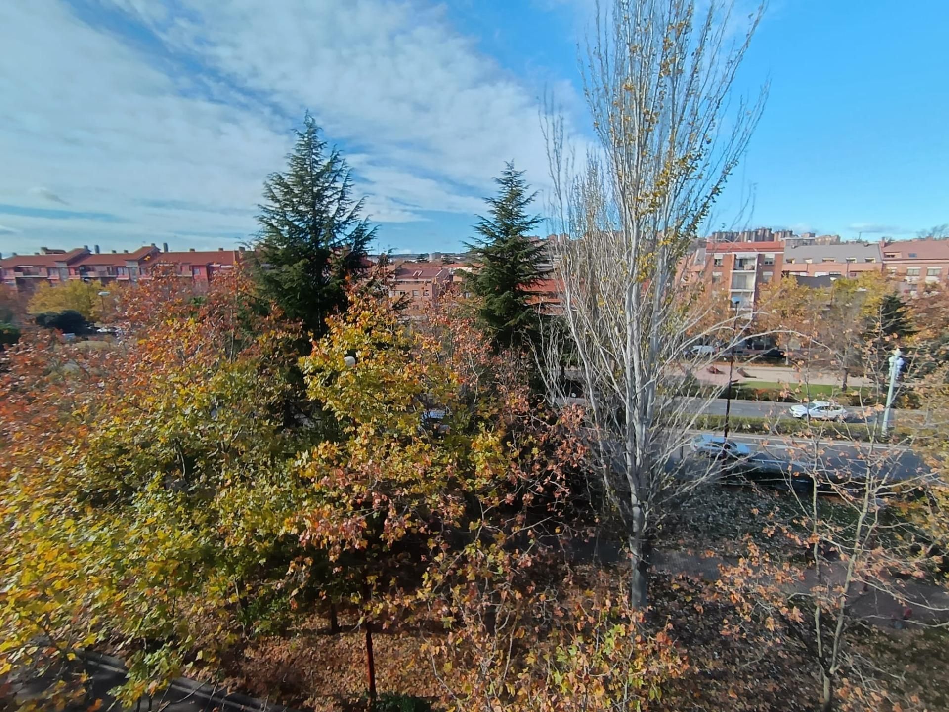 Exterior view of Flat to rent in Valladolid Capital  with Heating, Terrace and Storage room