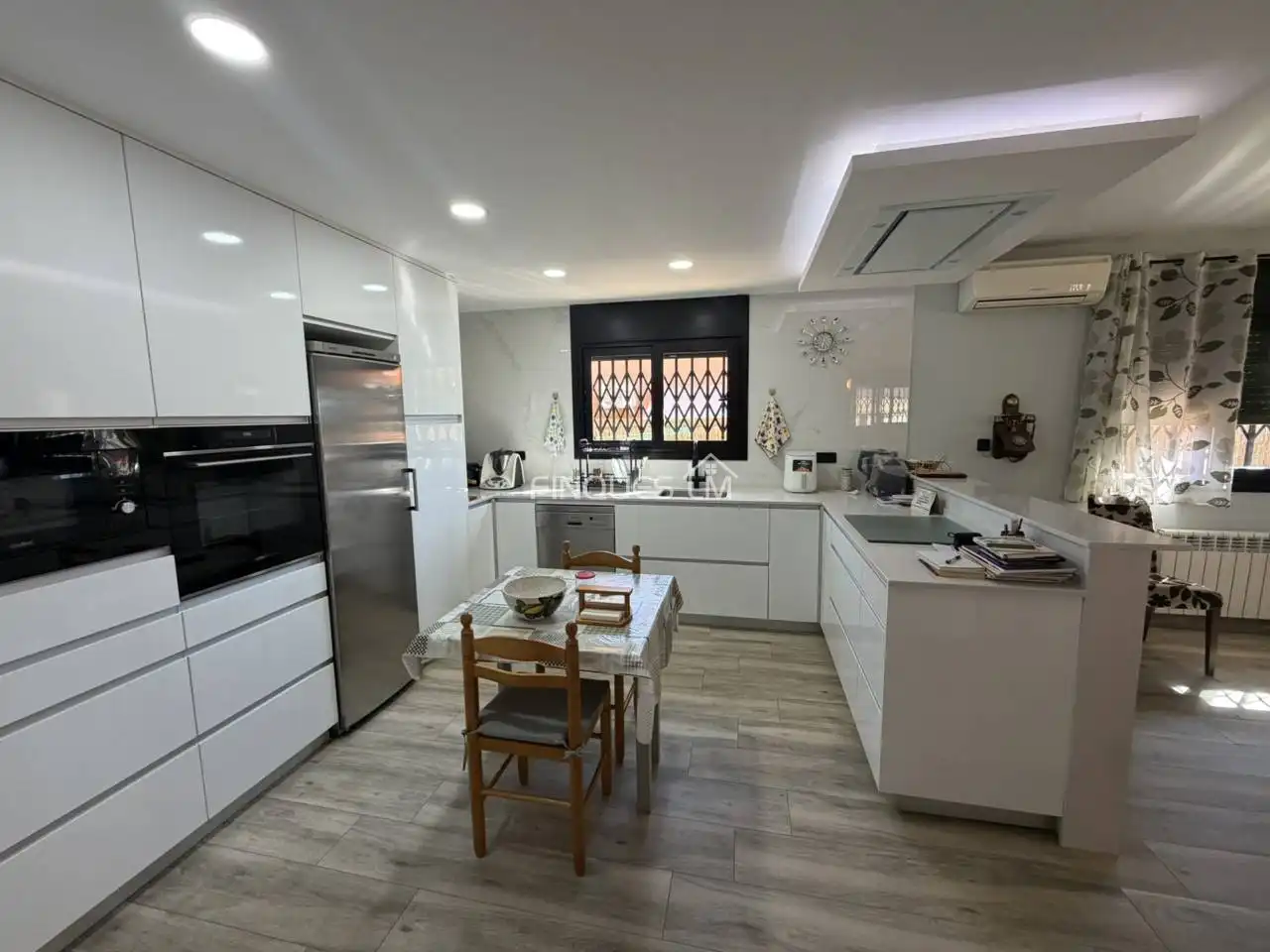 Casa con piscina en venta en Calle Verge de Montserrat 4, imagen 20