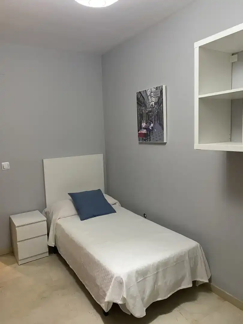 Schlafzimmer von Wohnung zur Miete in Centro